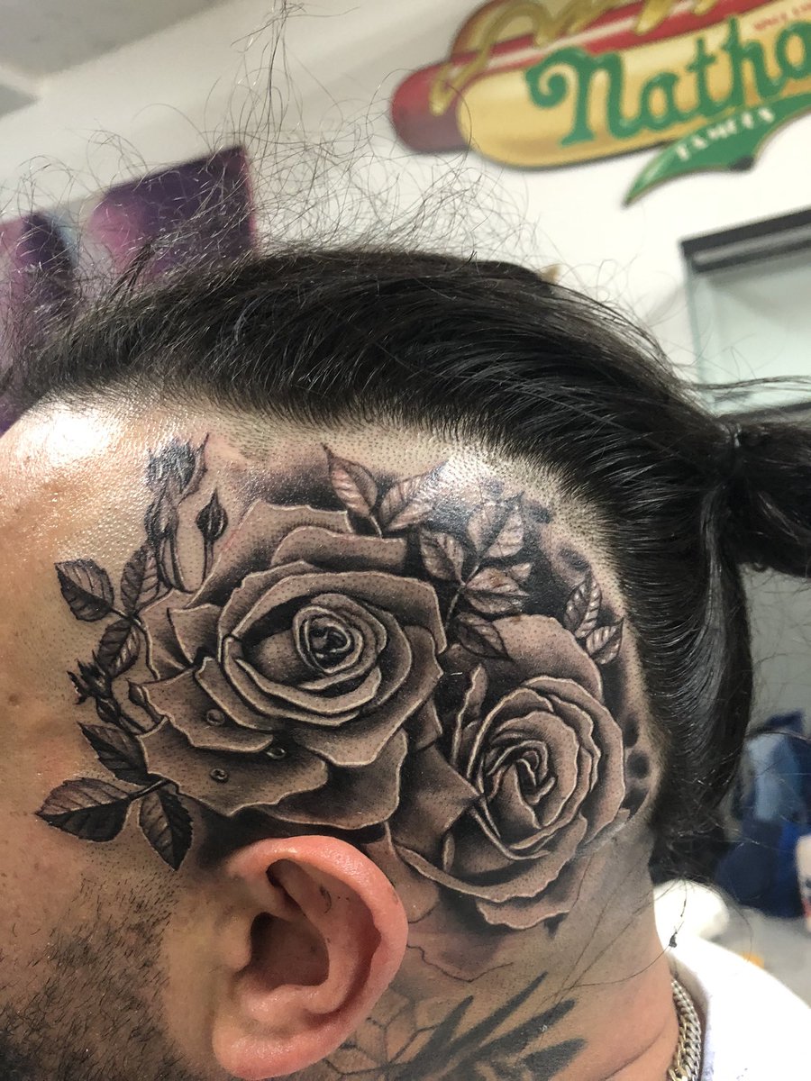 Pedrobaez89's tweet photo. I see allot folks talking about “range” tattoos, acrylic, oils and digital 💁‍♂️ https://t.co/txA4WjhpTe