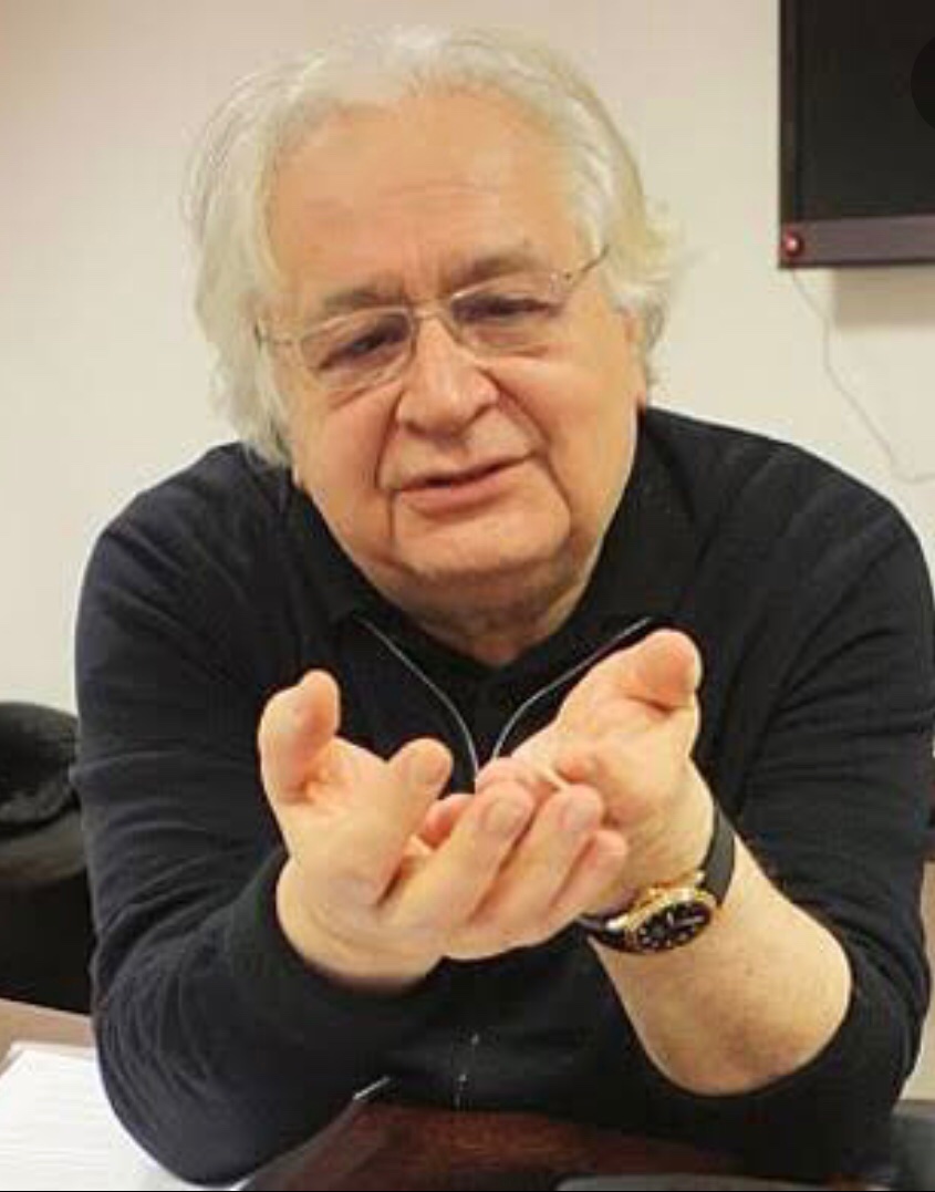 Resimdeki şahıs #cankutbagana #OnurAir in sahibi olur kendisi.PANDEMİ ÖNCESİnde emekçisinin hakkını yarım yamalak verirdi.Şimdi ise pandemiyi bahane ederek Onur Air’i HİLELİ İFLASa sürüklüyor.1800 çalışanını mağdur ediyor.Hala tek kelime etmedi!Hırsızlık bu kadar kolay olmamalı!