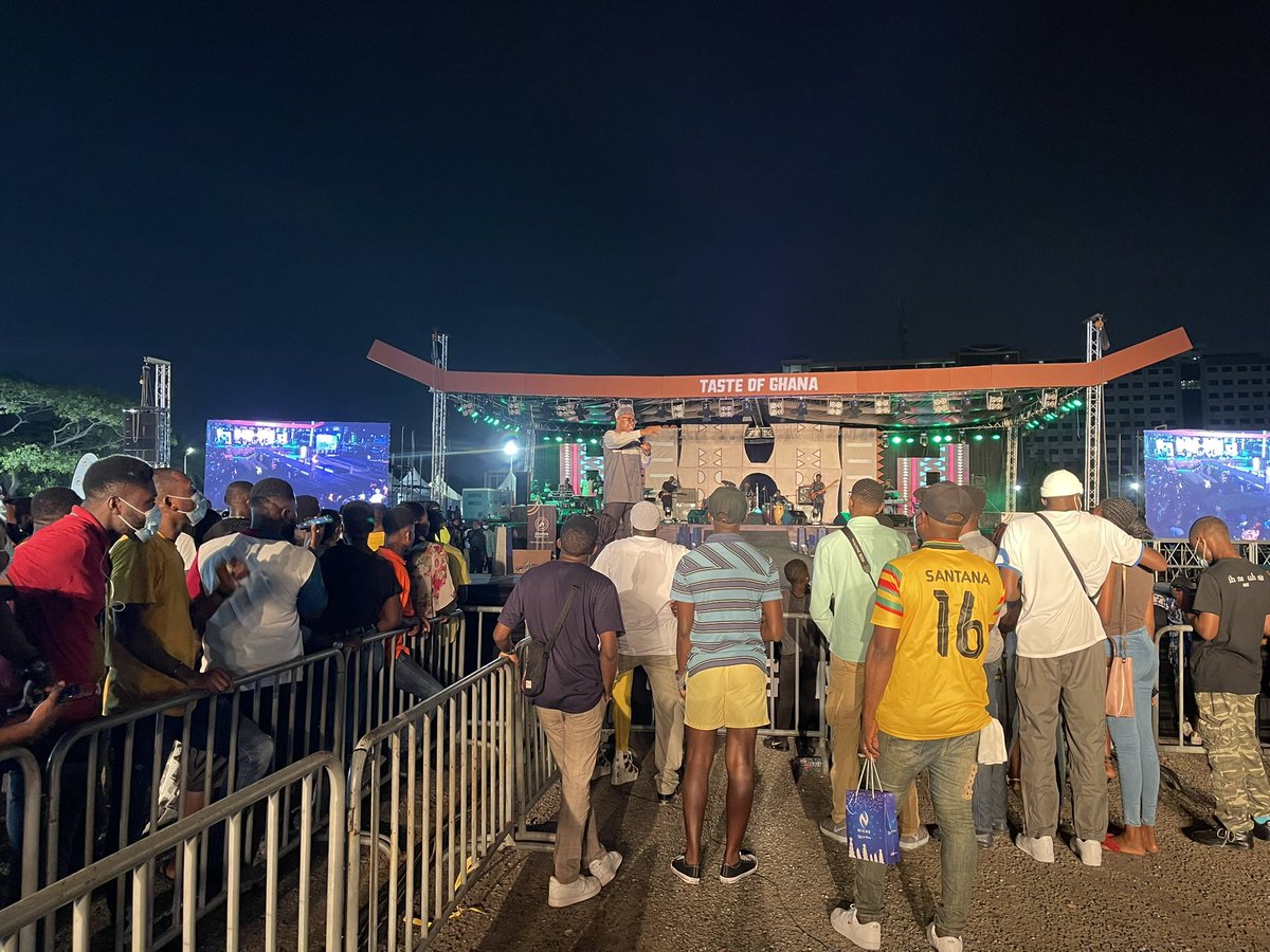 gipaghana's tweet photo. Time for a quick βAgrooβ with David Dontoh at the Taste of Ghana 2.0 happening now at the Forecourt of the State House. What do you know about Ghana? #TOG2021 #GhanaOnTheGo
#GrowInGhanaGrowWithGhana https://t.co/8DgEv0ATYE