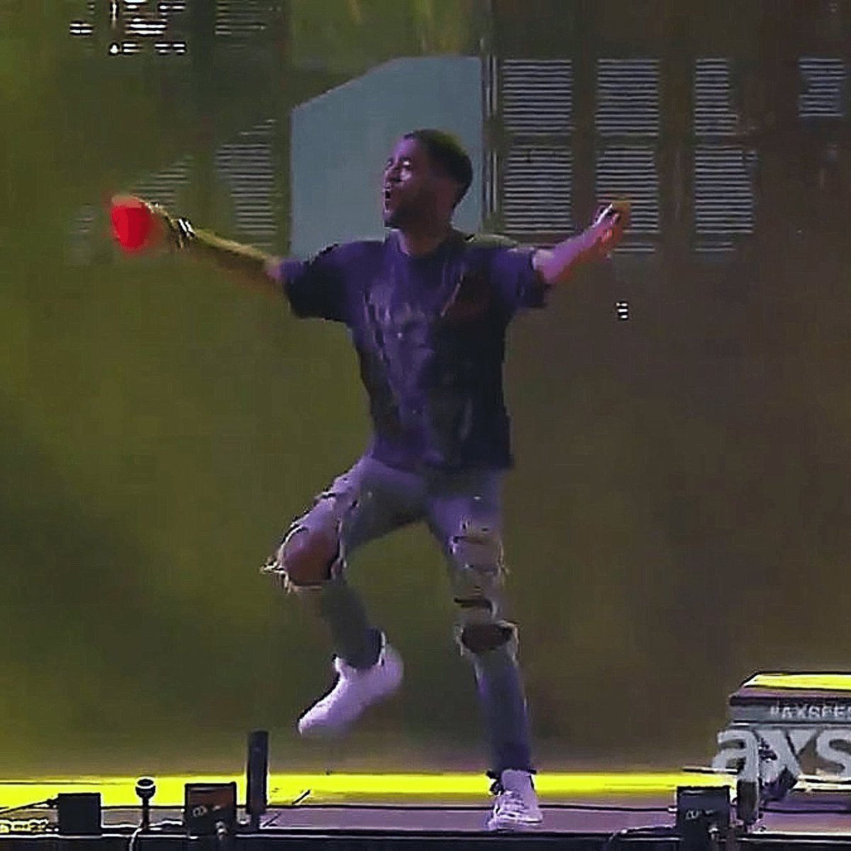 Humologist's tweet image. Listening to Kid Cudi on shuffle like