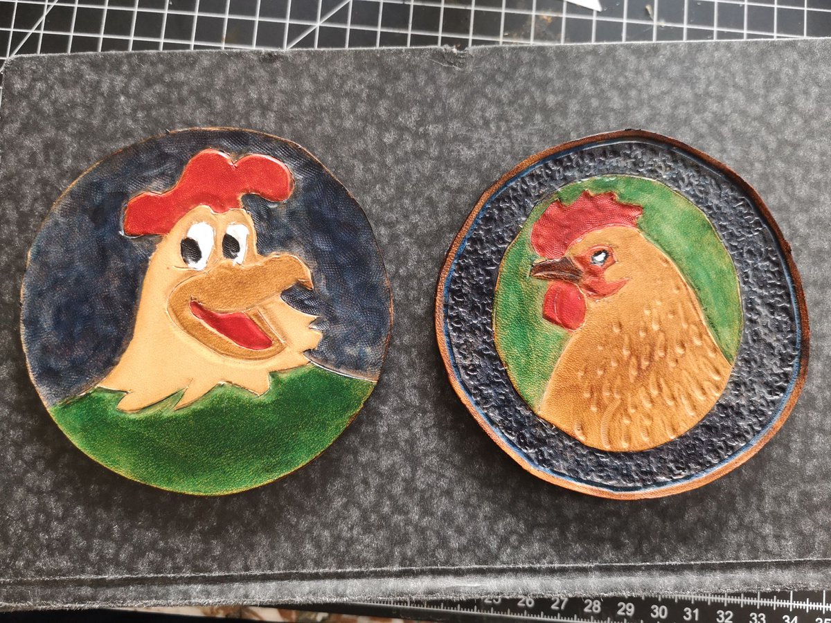 HanJeeHan88's tweet photo. I've started doing leather working a few month ago, so far I really love it. I really enjoyed making all those https://t.co/asq7rVtjkk