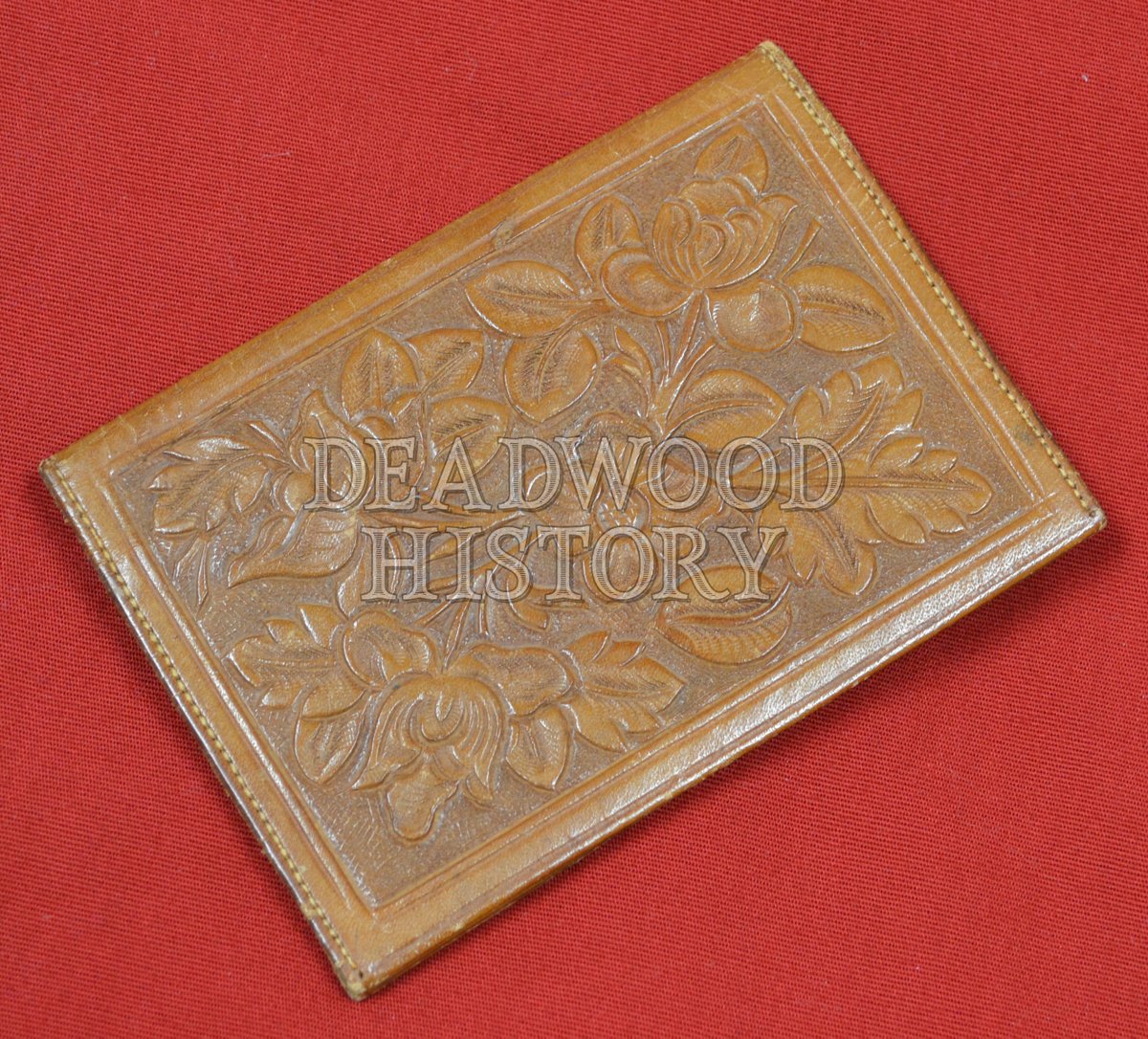DeadwoodHistor1's tweet photo. This leather card case once held Bertha Wringrose Dawson’s calling cards. When making a social call in the 19th & early 20th centuries, a visitor left their calling card to announce their presence or desire for a social call.
@DeadwoodTrust #callingcard #socialcall #oldcustom https://t.co/9LhJOT6GYE