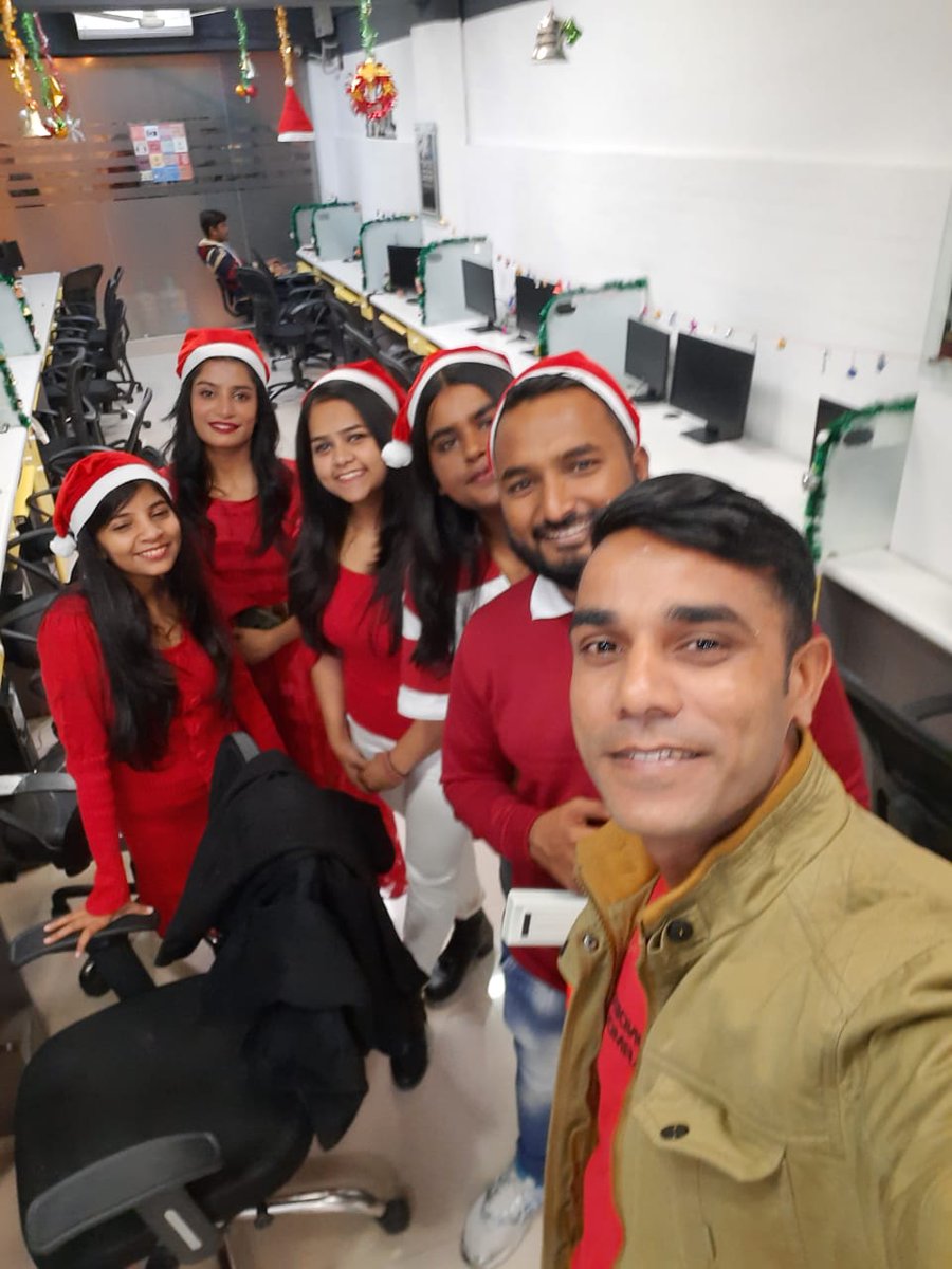 InkGraphTechno's tweet photo. Christmas Celebrations............. What a beautiful time of year to be surrounded by a wonderful Inkgraph family.

Best wishes and Merry Christmas to Everyone!

#MerryChristmas #christmastree #christmasdecor #love #santa #winter #christmastime #gift #christmasgifts #holidays https://t.co/4kefY6MRob