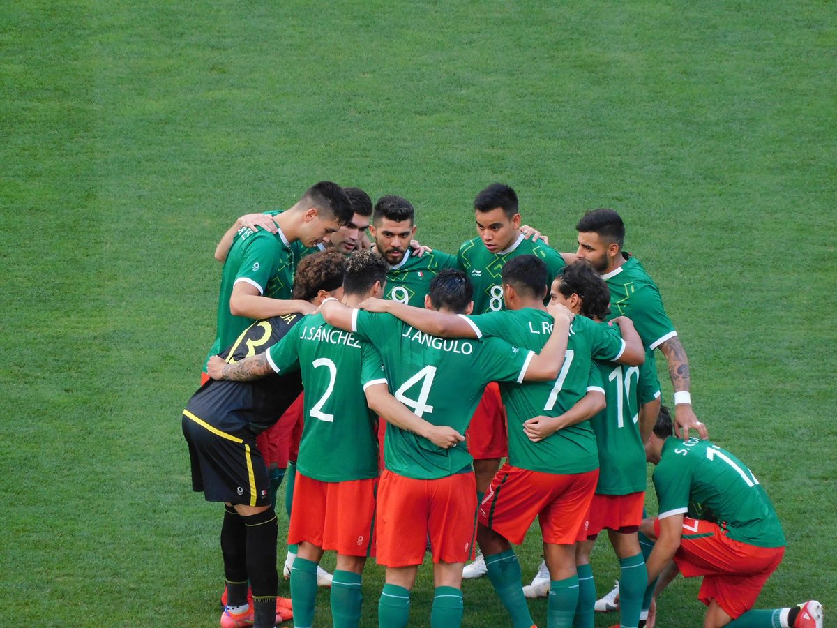 INTERCAMBIO
El intercambio entre Luis Romo y Charly Rodriguez va por buen camino. Romo ya dio el visto bueno. Falta afinar la parte económica, pero se puede hacer de mulas petra.