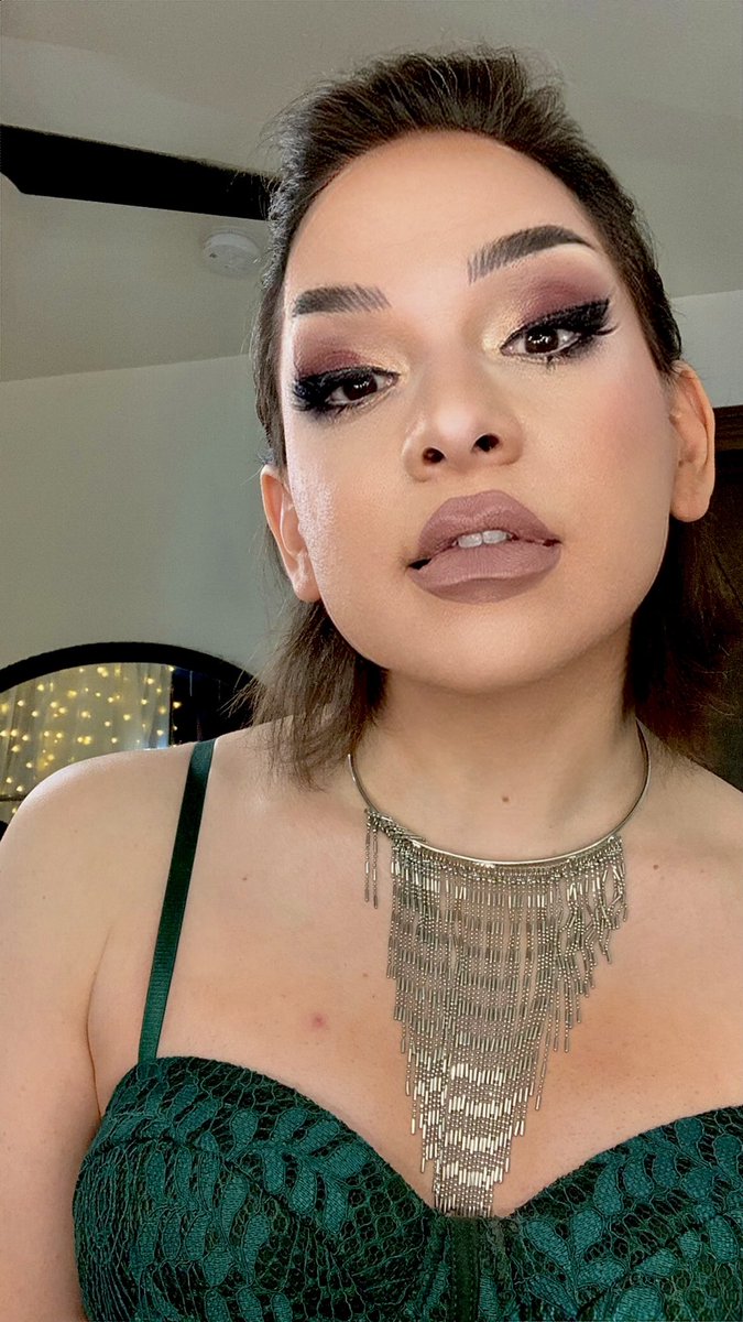 Bijou is the reason for the season!🎄🐰🎁💋✨
Follow, RT &amp;❤️!
Dress: <a href="/shopAKIRA/">AKIRA</a> 
#updo #makeup #christmas #dreamgirl #beautiful #cute #cutegirl #adorable #Pride #lgbtq #lgbtqia #lgbtpride #trans #transgirl #transgender #transisbeautiful #lesbian