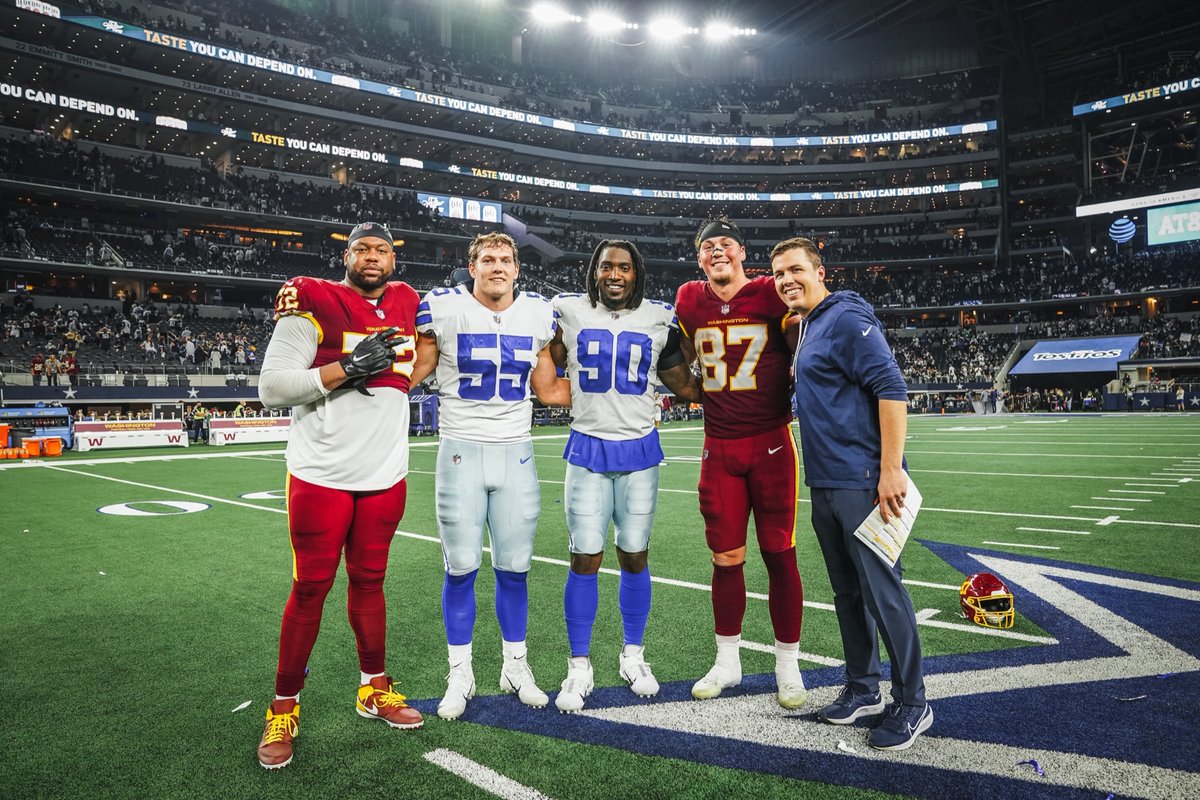 jjohnbates's tweet image. @BroncoSportsFB 🤝 @NFL 

Honored to get to play with and against Bronco legends at the next level #BleedBlue 🐴