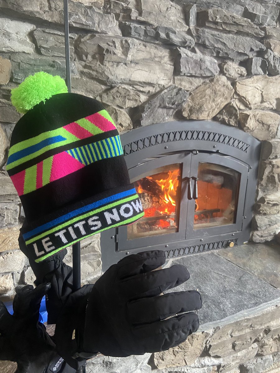 SmoshIan's tweet photo. L E T I T S NOW 🤩 ☃️❄️🌨 https://t.co/yzkwOnMAsg