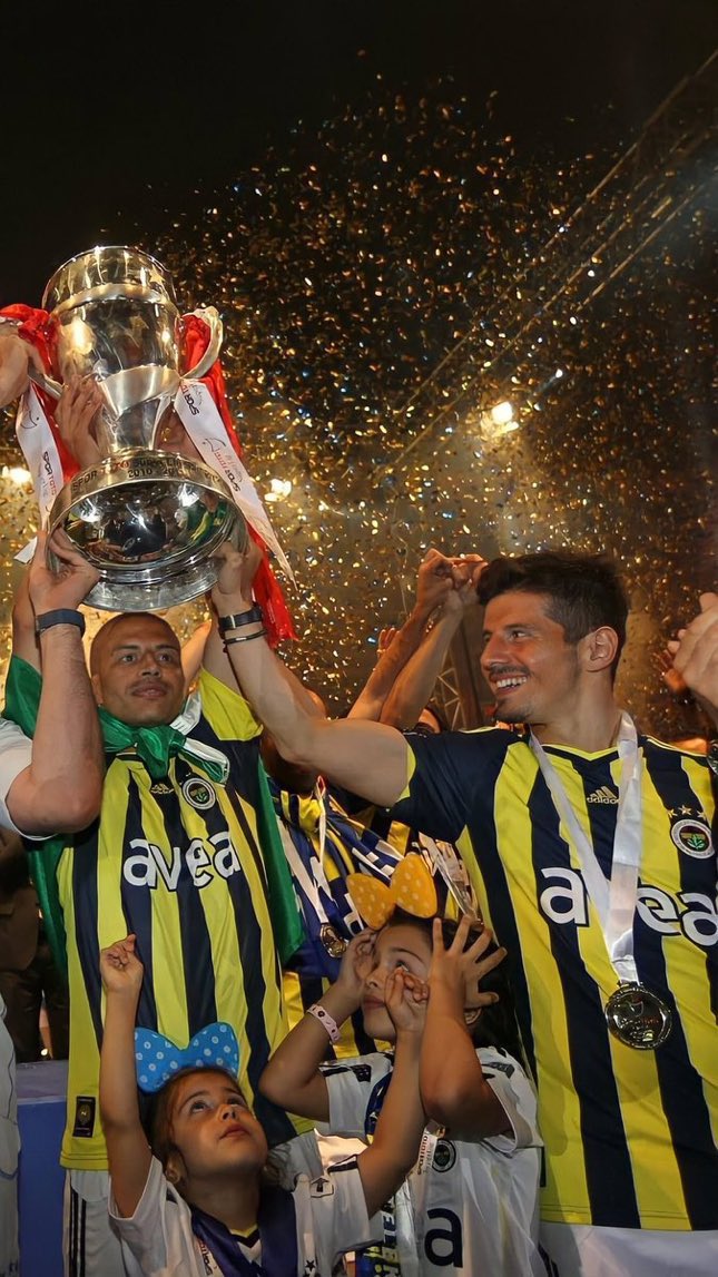 🏆🏆HAKKIMIZI ALDIK 🏆🏆 

          2010-2011 Sezonu 
                Şampiyon         
 💙💛FENERBAHÇE'dir💙💛

*İkincisi Trabzonspor’dur

#HaklıydıkKazandık 💪
#3temmuz2011 
#Fenerbahçe