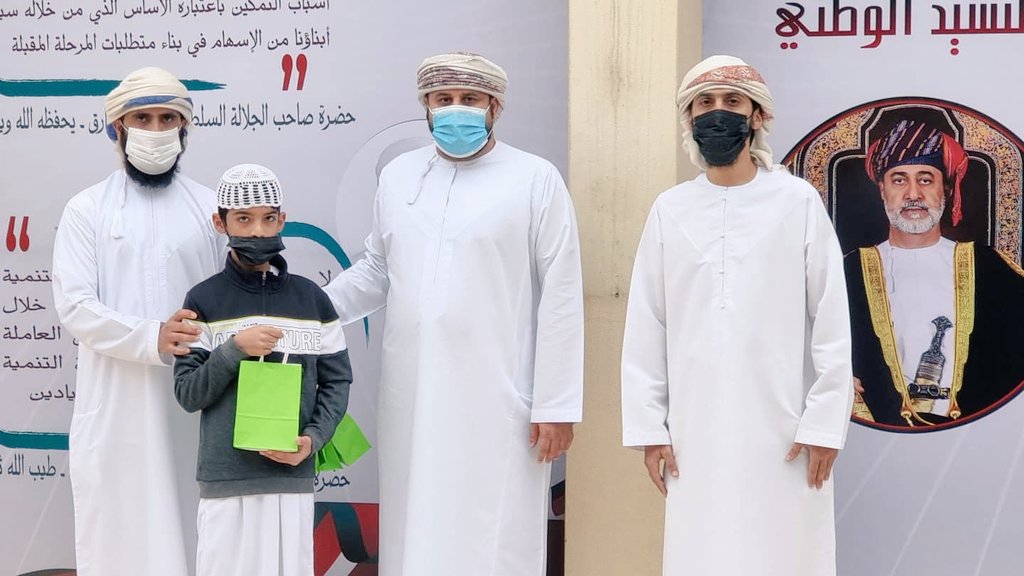 edugovbur7114's tweet photo. قامت إدارة مدرسة الفاروق
وأسرة #الرياضيات وبالتعاون مع الأخصائي الاجتماعي الأستاذ #طارق_الغيثي بتكريم الطلاب الحاصلين على أعلى نقاط في شهر ديسمبر في مبادرة مشروع #احسبها_صح.
#مدارسنا_آمنة 
#مدارس_البريمي 
#تعليمية_البريمي 
#مدرسة_الفاروق_طموح_إرادة_نجاح_إبداع_تميّز https://t.co/pAEuhEXaWb
