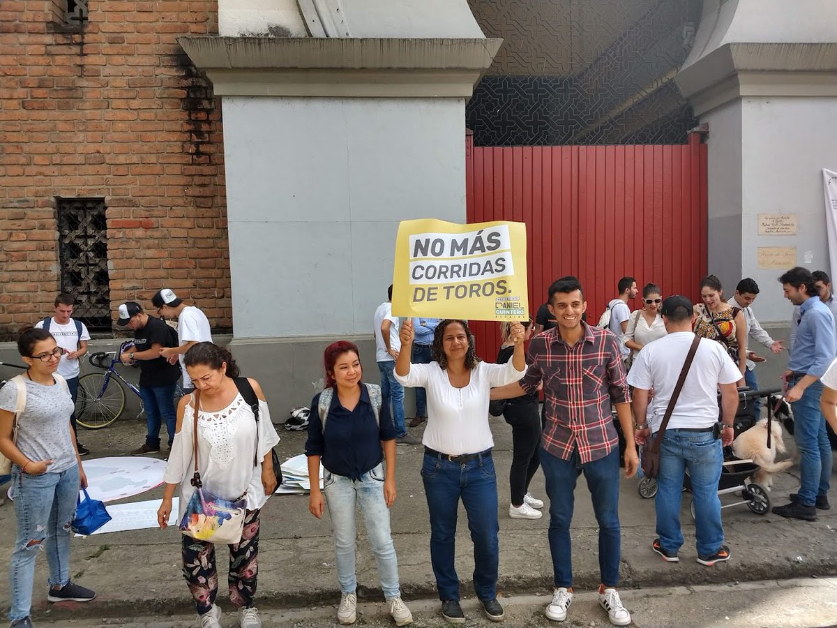 DianaArboledaC2's tweet photo. Con esta foto de 2019 ratificamos #NoMasCorridasDeToros https://t.co/j6APU8xgBk
