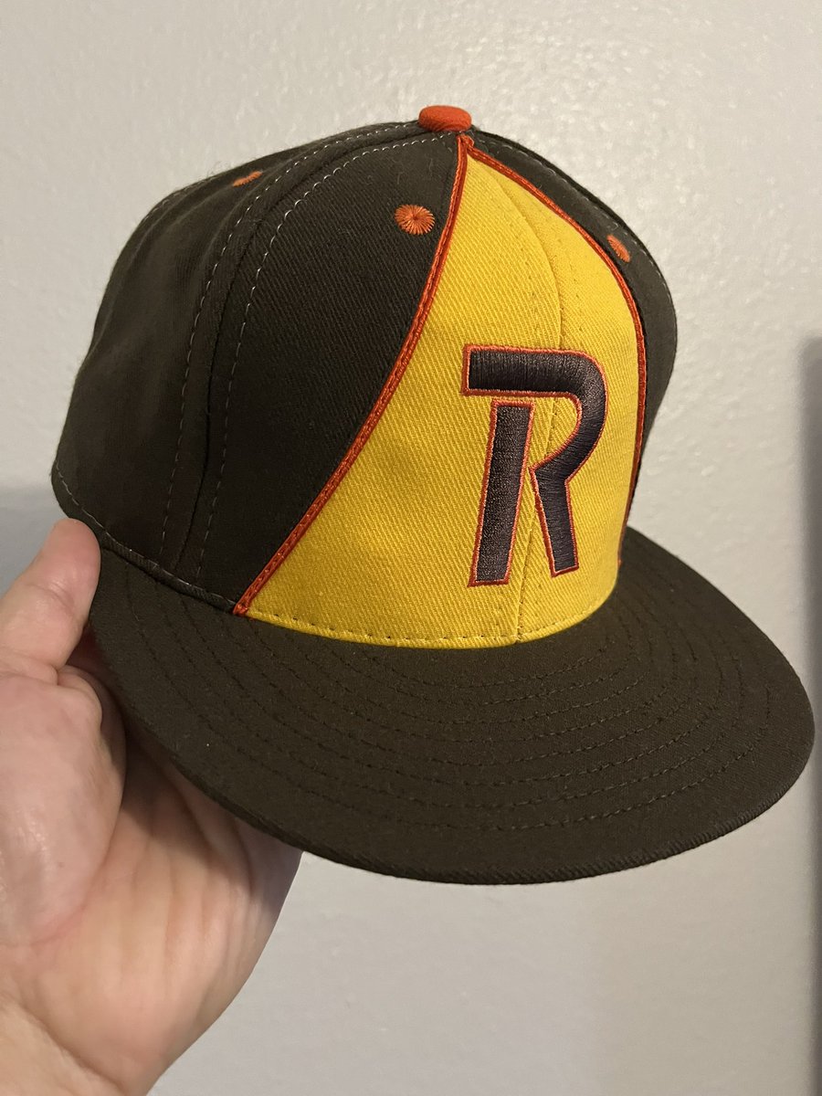 Big props to @insomniac82986 for hooking it up with this SWEET 1983 Reno Padres hat from @EbbetsVintage! 🧢🔔⚾️