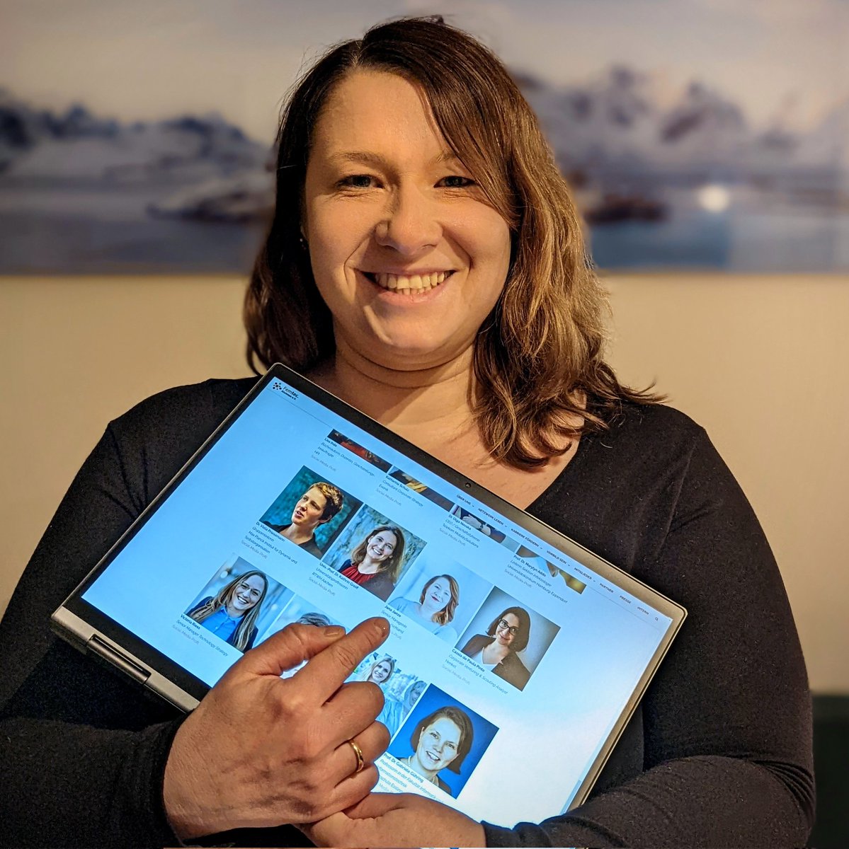 Jana (she/her) tweet media