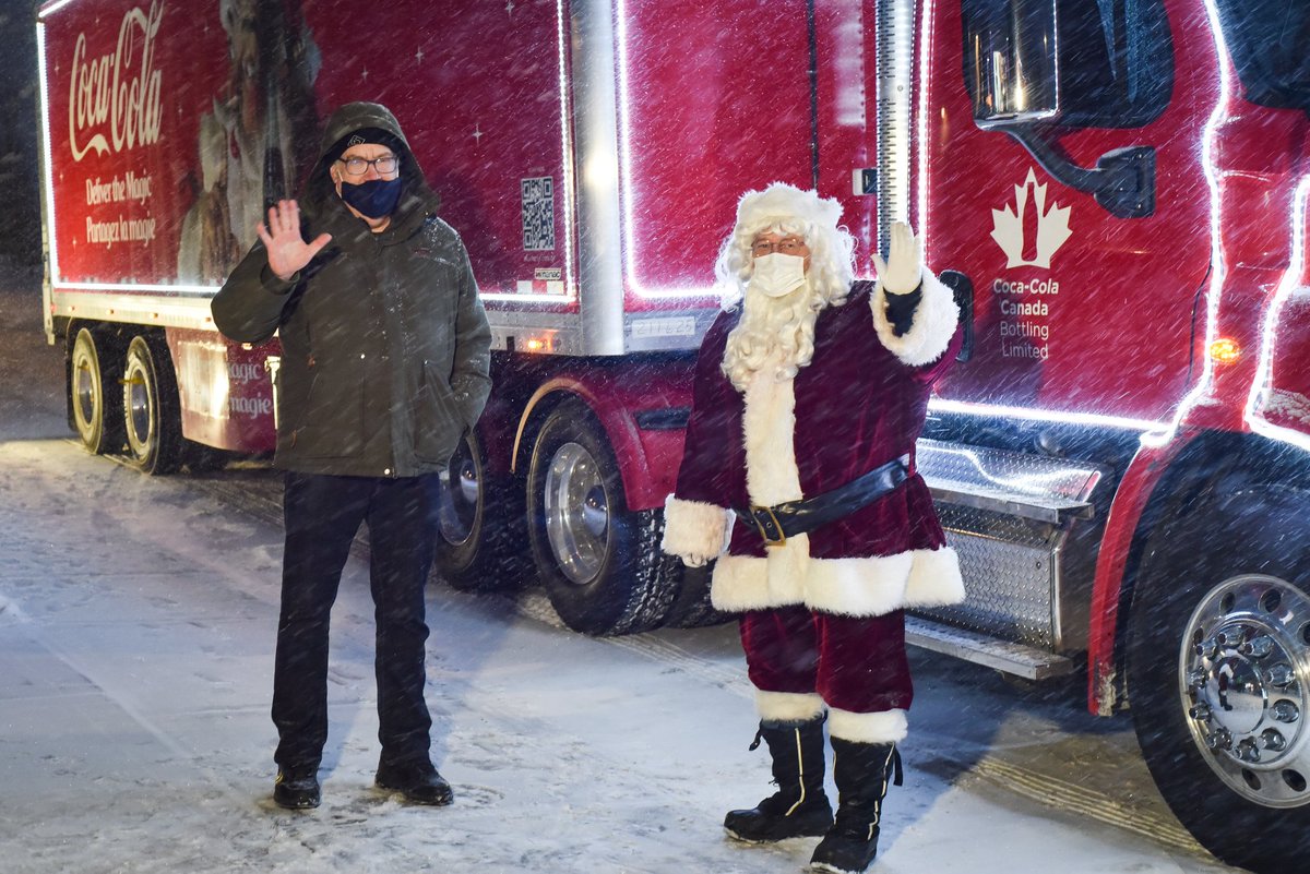 TomCaldwell3000's tweet photo. I met Santa! #cocacola #cocacolanerd #deliverthemagic #santa #rudolphfanclub @CocaCola https://t.co/WQFEYY3xha