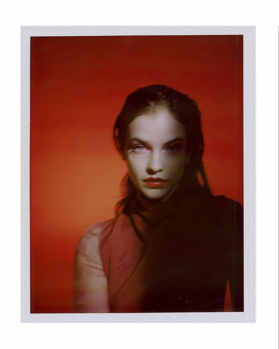 sunpalvin's tweet image. she’s the prettiest that’s insane