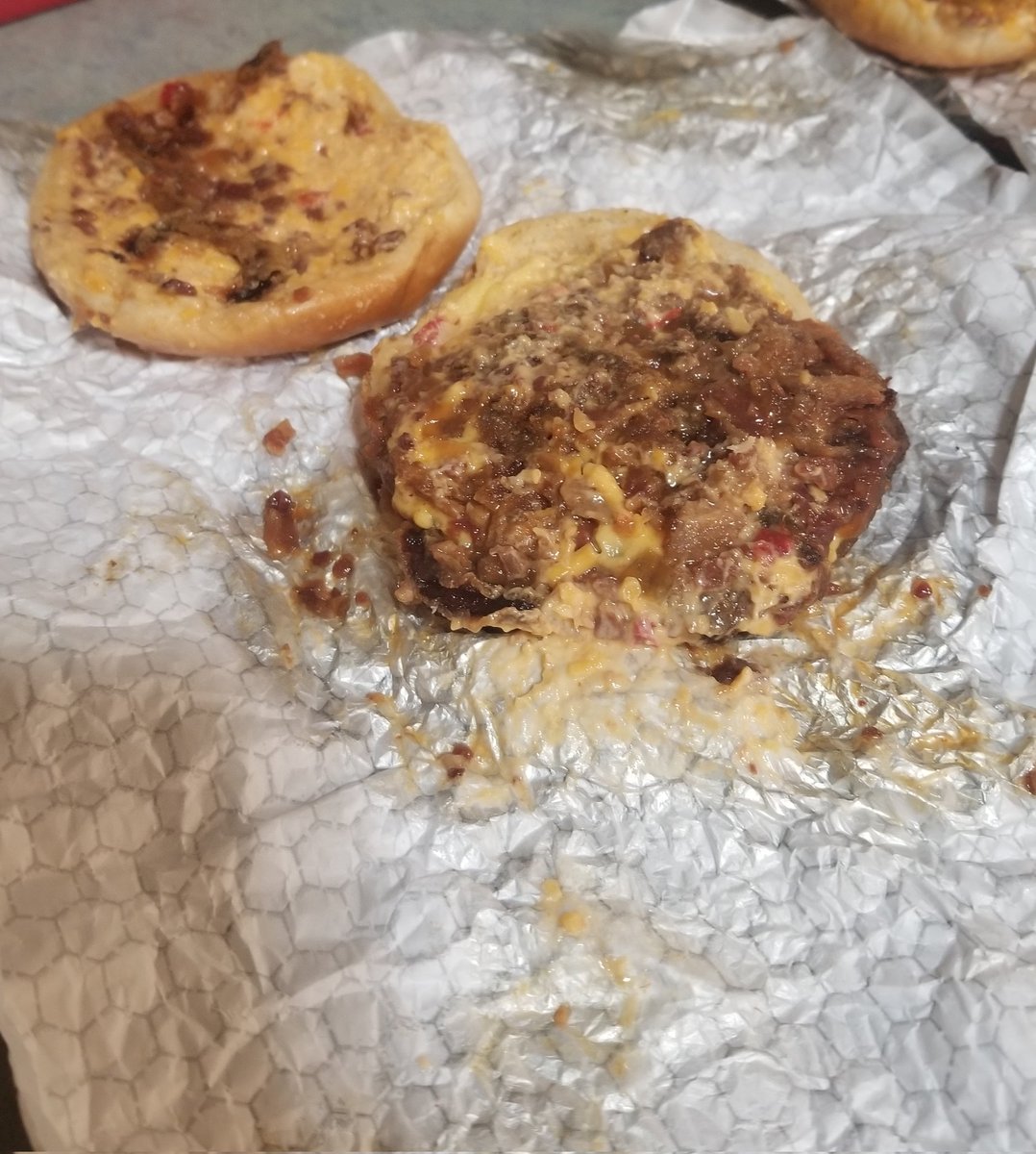 KyleScott16's tweet photo. @Wendys is this how a Big Bacon Cheddar Cheesburger is supposed to look? Even had them remake it a second time to see if they just made a mistake the first time https://t.co/KceMpQmS5s