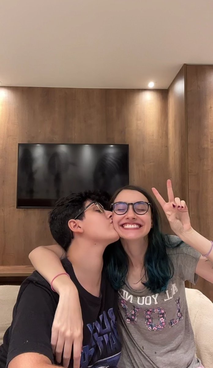 venoricaislost's tweet photo. como começou // como tá indo https://t.co/98LgHAK17C