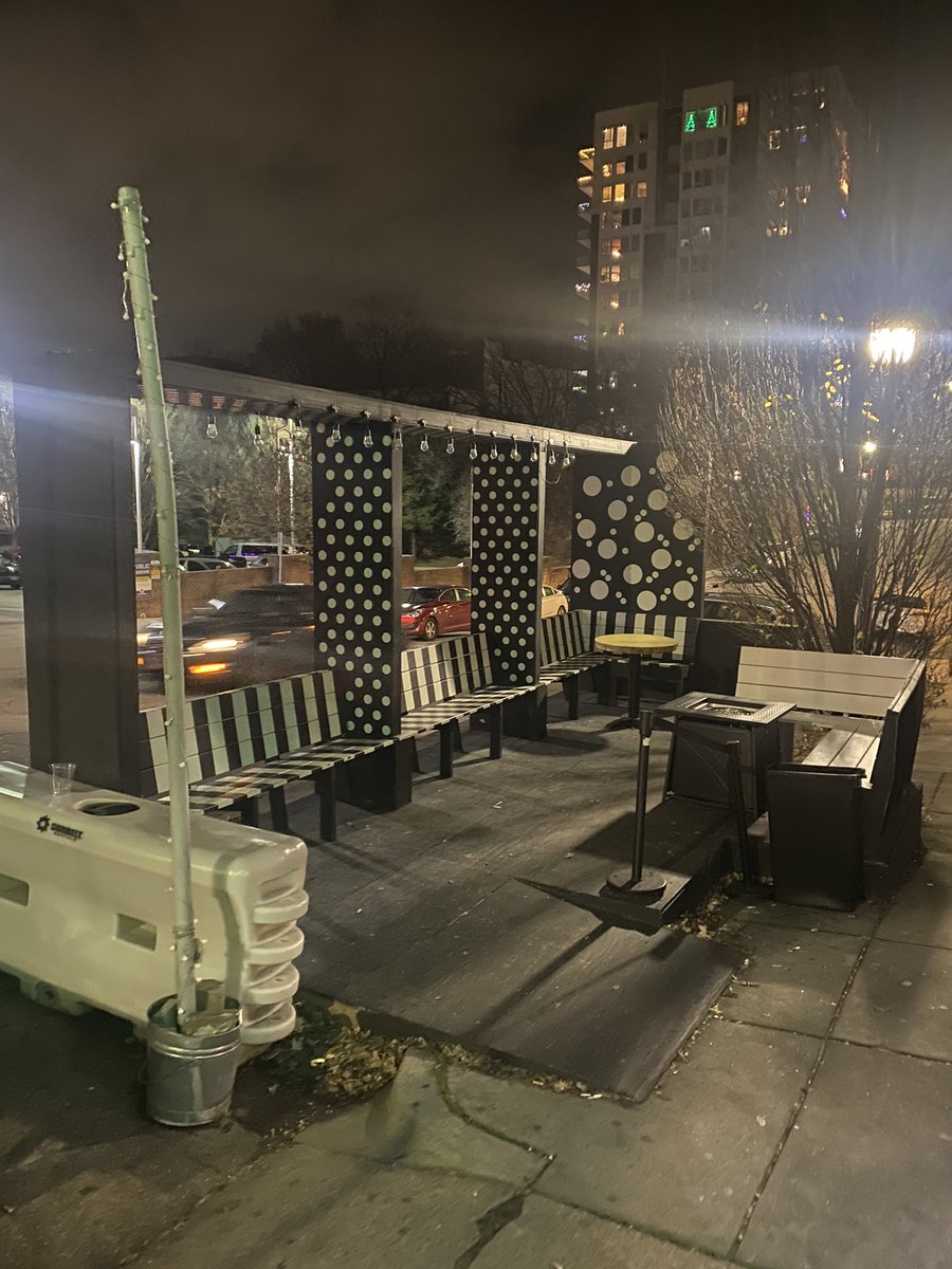 lambertmeltonnc's tweet photo. Great seeing businesses turn their temporary outdoor spaces into permanent outdoor spaces! @DowntownRaleigh @RaleighGov #pedlet #parklet #ralpol https://t.co/l8qzJTOC9i
