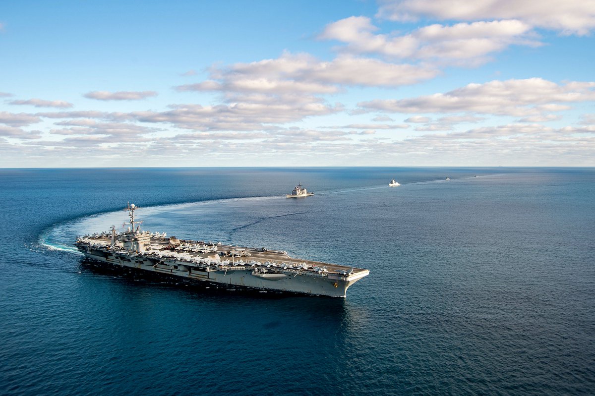 Roberto_yeager's tweet photo. Bonitas imágenes del #CVN75 #USSHarrySTruman, el #CG75 #USSSanJacinto y la noruega #F310 #HNoMS #FridtjofNansen de maniobras con los buques tunecinos P612 Hannon y P502 Tunis (502) en el #Mediterraneo https://t.co/Ecz3sfycO9 https://t.co/2flmAu9wCb https://t.co/vcNjLyOwtf #USNavy https://t.co/CsfgQbOStp
