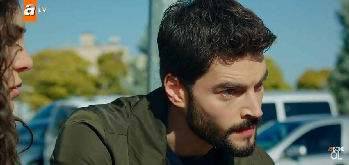 MiranArgOf's tweet photo. Pero haceme caso boluda 

YARARA AL DESCUBIERTO #Hercai https://t.co/fDgzcr39wF