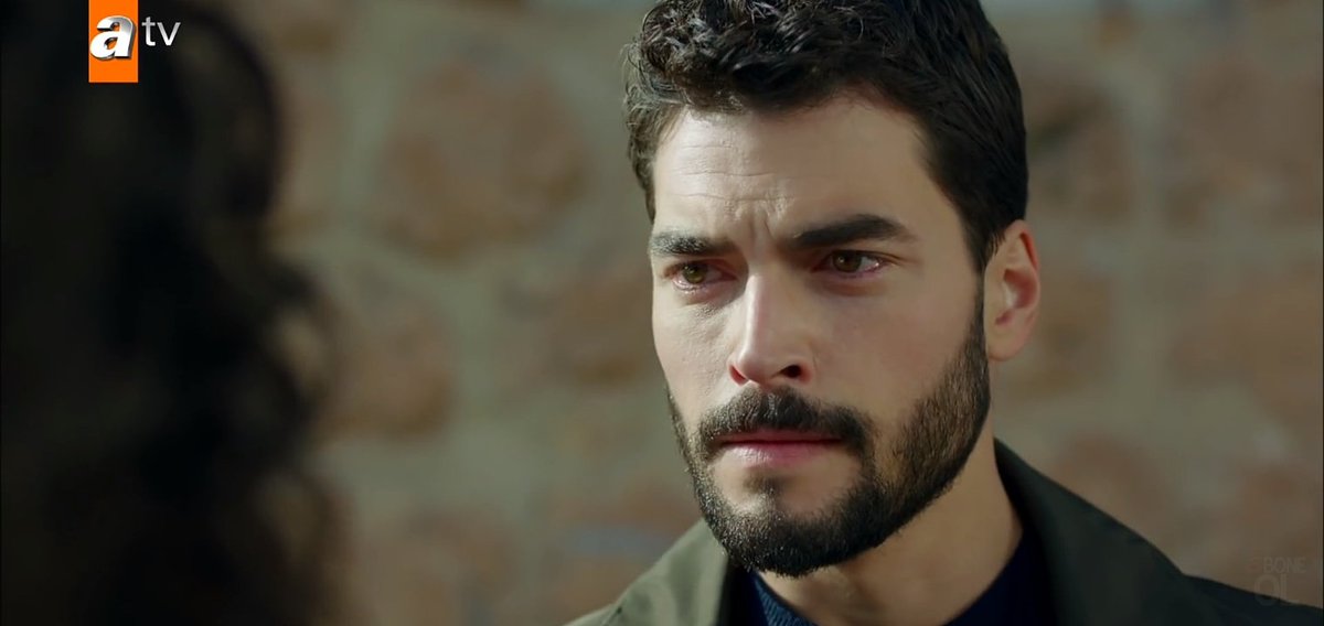 MiranArgOf's tweet photo. Mira flaca vos y yo seguimos casados aunque no te guste 

YARARA AL DESCUBIERTO #Hercai https://t.co/PE3Uasl67i