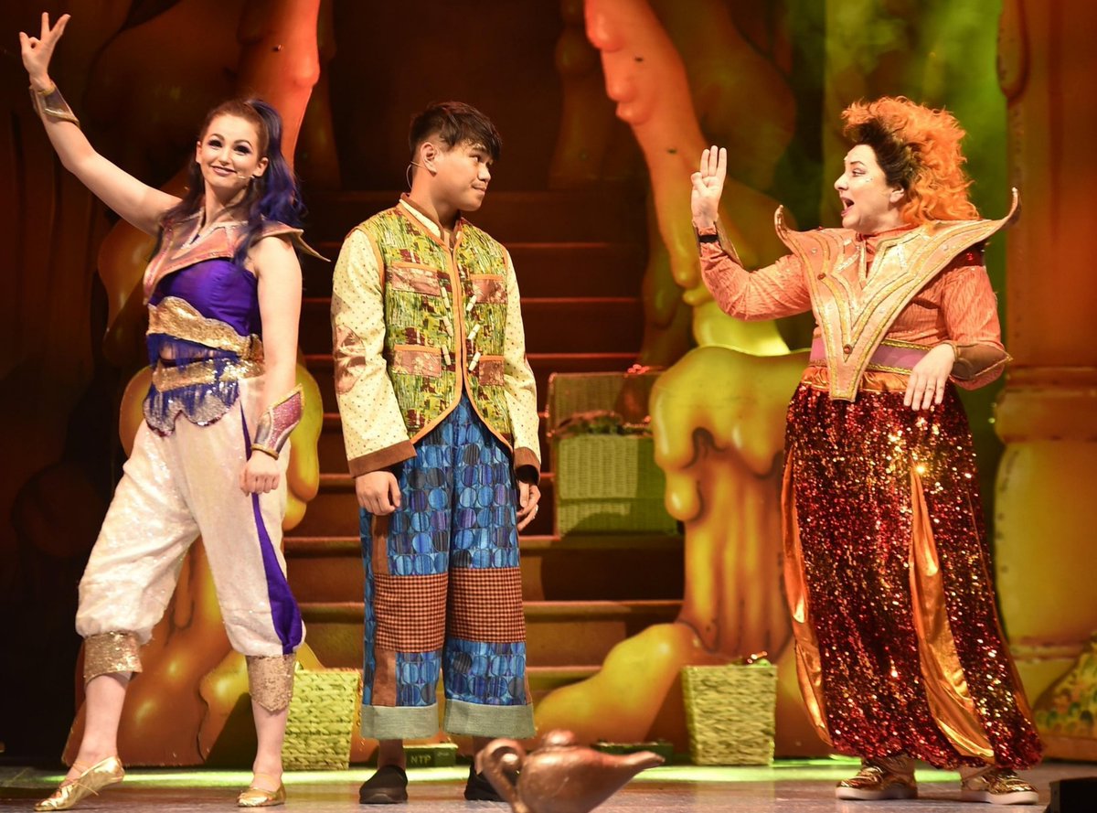 📢 Our wonderful Genie has made all our wishes come true and told Boris to allow us to finish pantomime season!🥳🧞

Just five performances to go of our record breaking, star-studded panto Aladdin and limited tickets 🎟 are still available!💥

Book Now with confidence!❄🧞‍♂️