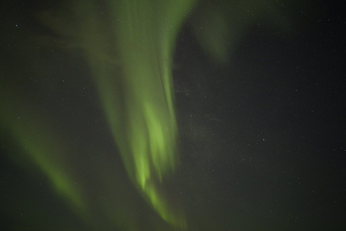 #AuroraBorealis in the house in Utsjoki, Finland.
Epic show tonight.
Come and join us tours.aurora-service.eu

#utsjoki #northernlights <a href="/exploreutsjoki/">Explore Utsjoki</a> #ASTRO #Astrophotography #StormHour <a href="/auroraserviceeu/">Aurora Service (EU)</a> #earthporn #nightskyphotography #nightsky