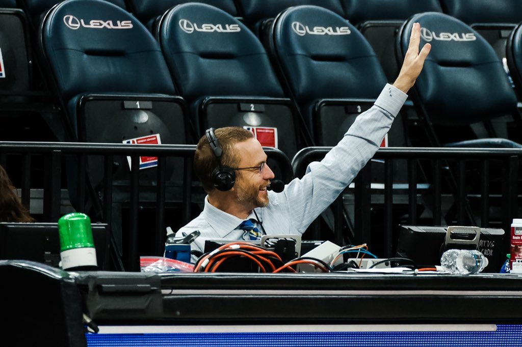 A PRO in all caps for me 👏🏻 will get you some hushpuppies for next home game!