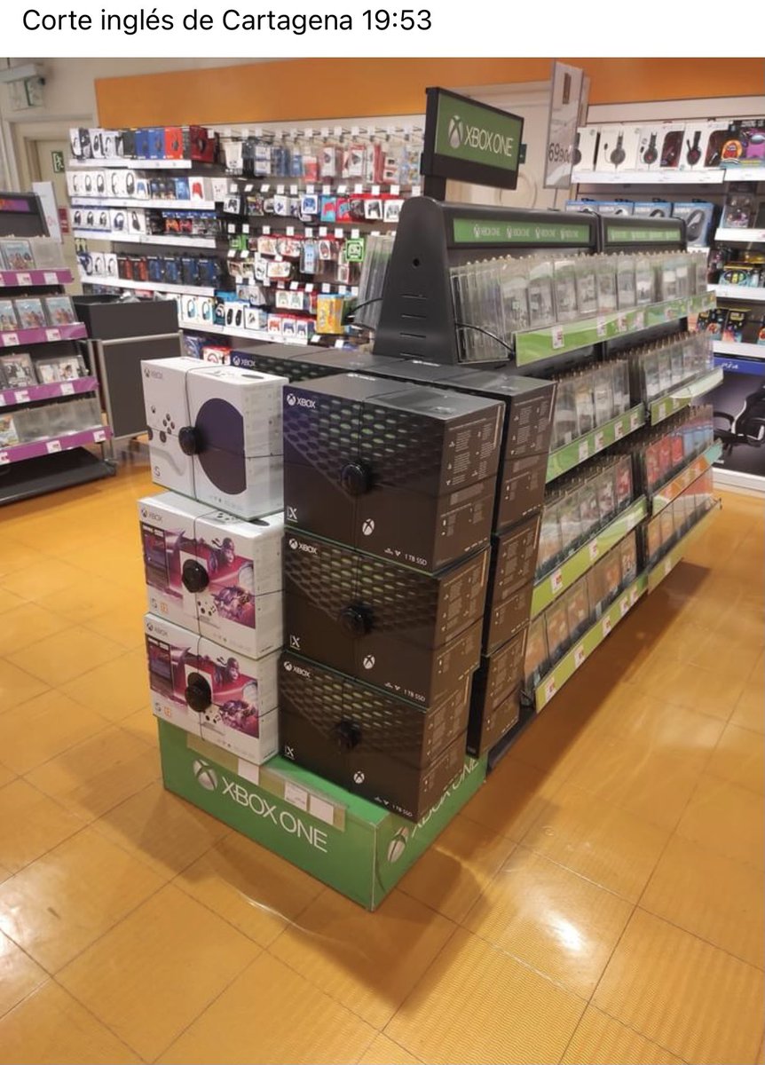panadeitor's tweet photo. Buenas noches gente,quien viva en Cartagena o cerca en El Corte Inglés podéis conseguir Xbox Series X desde hoy.#XboxGamePass #Xbox #XboxSeriesS #XboxSeriesX #Xboxshare #Xboxinside . Si podéis no perdáis la oportunidad de haceros con esta pedazo de máquina. https://t.co/W13qsL5xqd
