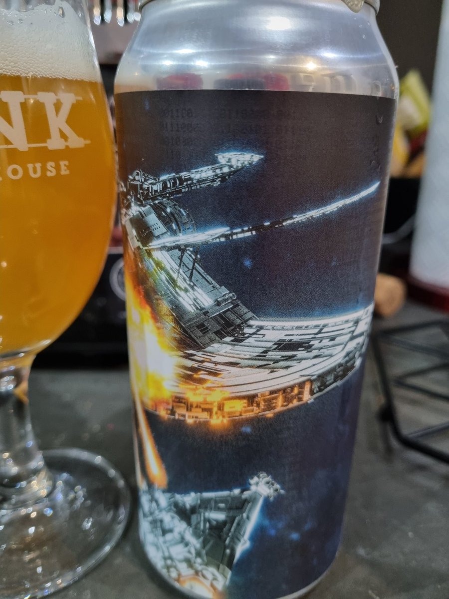 pmramsay's tweet photo. Day 8 of #12beersofchristmas of christmas and hopping back over the atlantic to 🇺🇲 for @theveilbrewing #sector5 a massive 12.5% #QIPA #TNEIPA sweet, juicy, boozy, tropical. Awesome can design. Pretty heavy going but got a cheese & meat board to help it down #travel #CraftBeer https://t.co/QzvceUGTT9