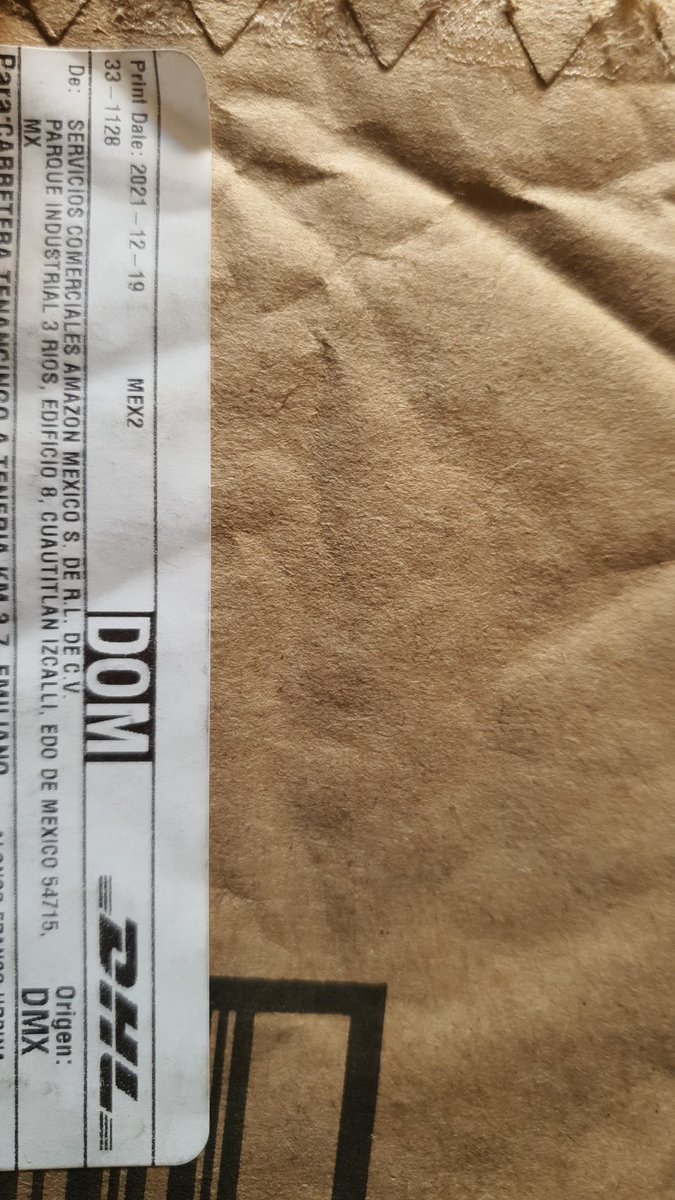 URFRAL's tweet photo. Que desagradable recibir tu compra de @amazon y que este toda maltratada. 😒 #librosmaltratados. Se que para muchos resulta exageración, pero definitivamente, no es lo esperado. https://t.co/Ye7XqHmt99