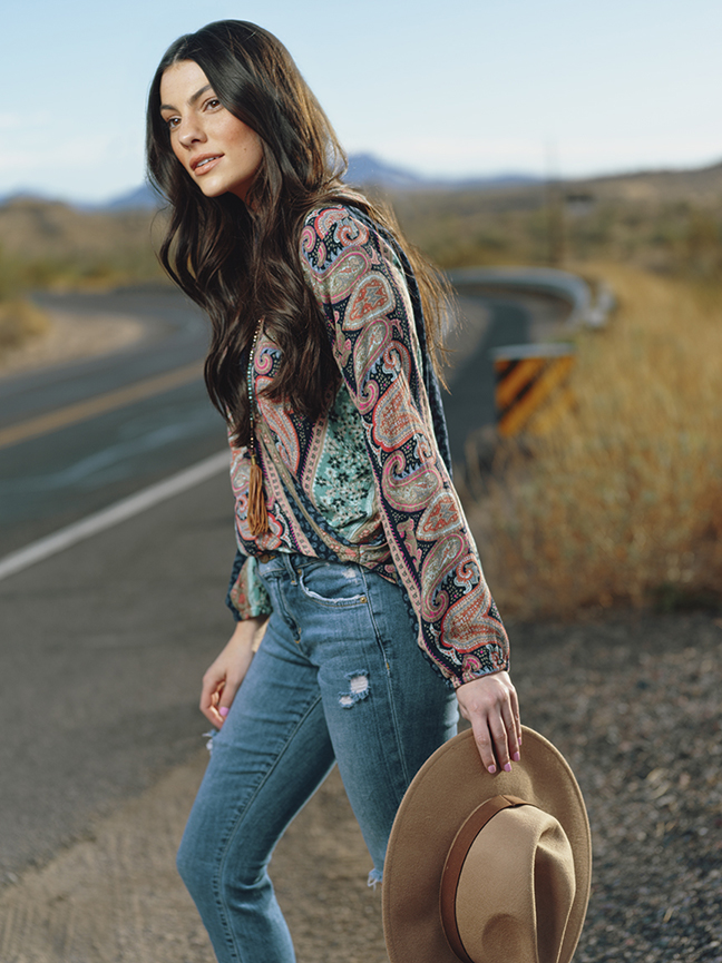 Long ago my New York acting teacher whispered, “The goal is to keep hitting new watermarks.” That’s always echoed in my ear, which is why one year ago today I combined Hasselblad medium format imagery with on location strobes in an effort to raise the bar.

#x1dii