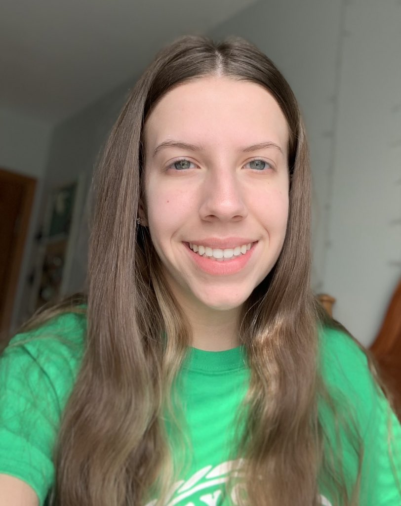 IIKeyClub's tweet image. Meet The District Board Monday:
Division 21 South Lieutenant
Governor, Mikayla Kelly

A Few Fun Facts About Mikayla:
-Plays Tennis
-Enjoys gardening
-More than 10 plants in her
room!
Favorite Key Club Memory:
-Elected as an LTG
#MeetTheBoardMonday #KeyClub