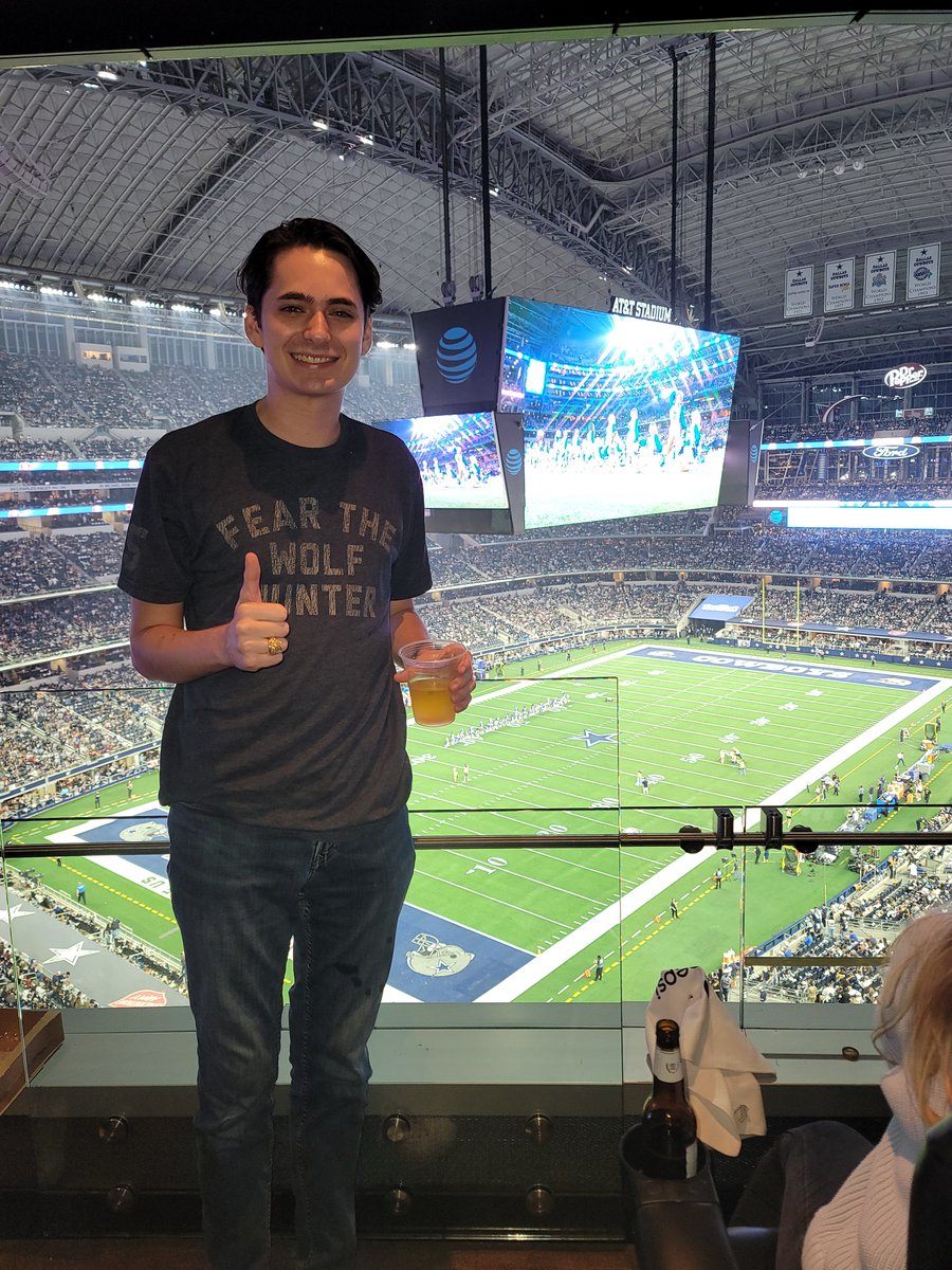 Thank u for sending me and my family to the Cowboys game Lugwig. Pats still suck <a href="/LudwigAhgren/">ludwig</a>
