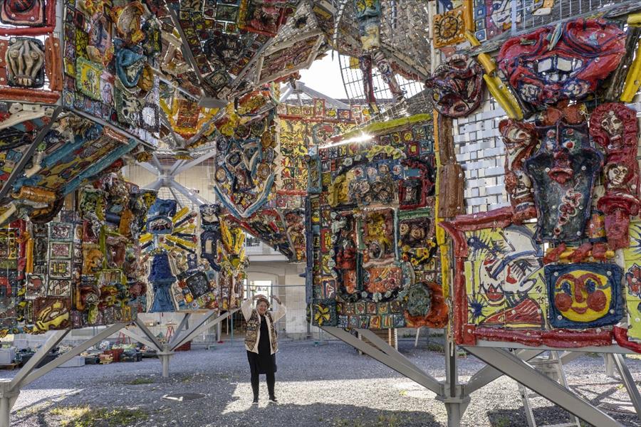 RawVisionMag's tweet photo. Our latest newsletter features an update on Danielle Jacqui's Colossal d'Art Brut ORGANuGAMME II in Renens, Switzerland.
​
​https://t.co/fuohfczZm6
​
​#DanielleJacqui #ORGANuGAMMEII #outsiderart #artbrut #selftaughtart #artenvironment #visionaryart https://t.co/bIrK0OJO2s