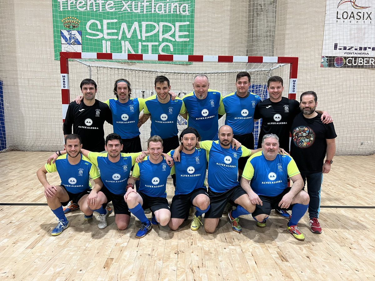 alcorafutsal's tweet photo. ¡Se terminaron las semifinales!
El equipo de Veteranos se ha impuesto al senior B por un ajustadisímo 2-3
Mismo resultado para la victoria del Senior A contra el juvenil que también ha vencido por la mínima 3-2.
¡Mañana a las 20:00h la gran final!
#Alcora #Alcorafs #Alcorafutsal https://t.co/4mYv9qsbvr