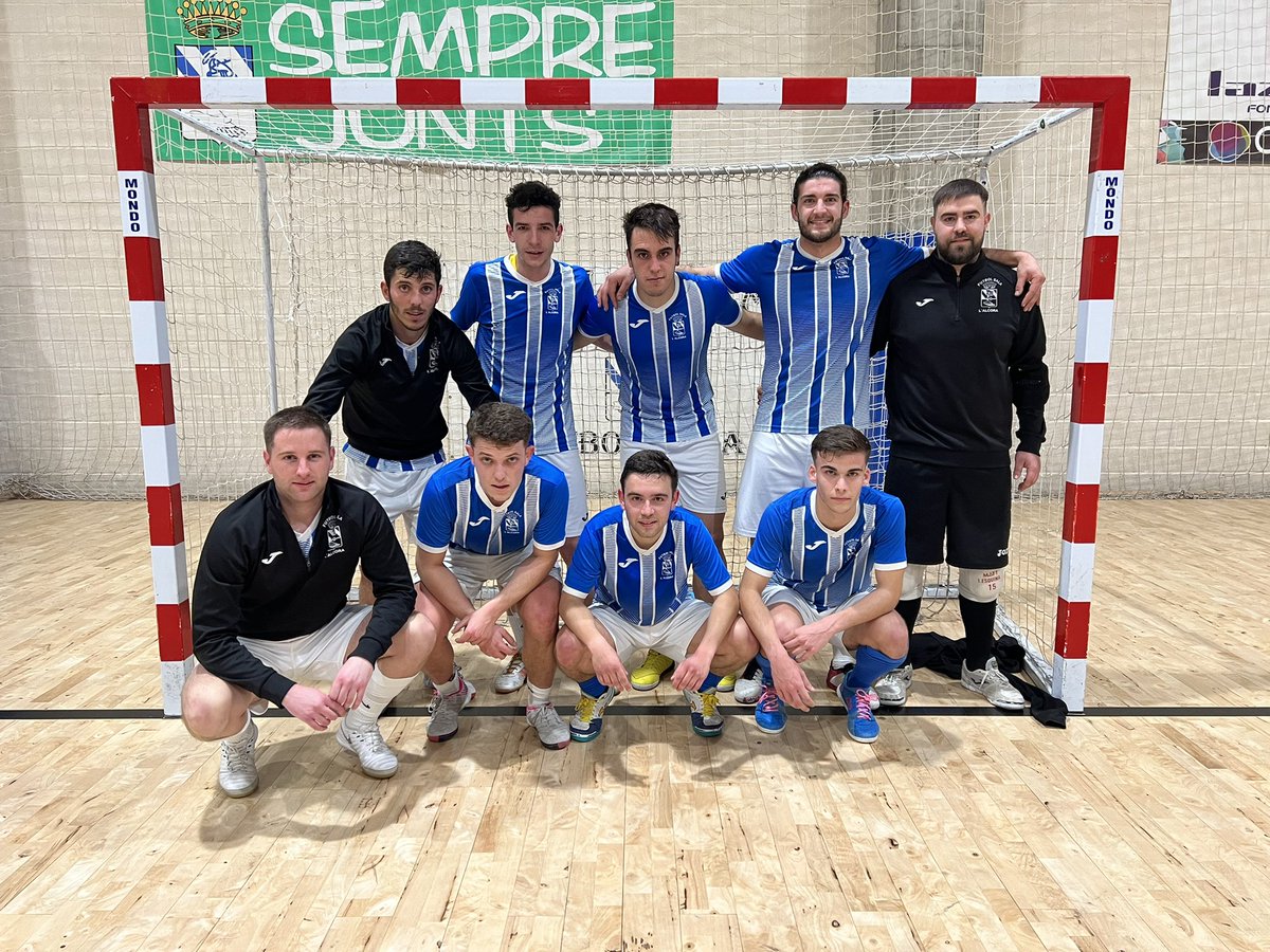 alcorafutsal's tweet photo. ¡Se terminaron las semifinales!
El equipo de Veteranos se ha impuesto al senior B por un ajustadisímo 2-3
Mismo resultado para la victoria del Senior A contra el juvenil que también ha vencido por la mínima 3-2.
¡Mañana a las 20:00h la gran final!
#Alcora #Alcorafs #Alcorafutsal https://t.co/4mYv9qsbvr