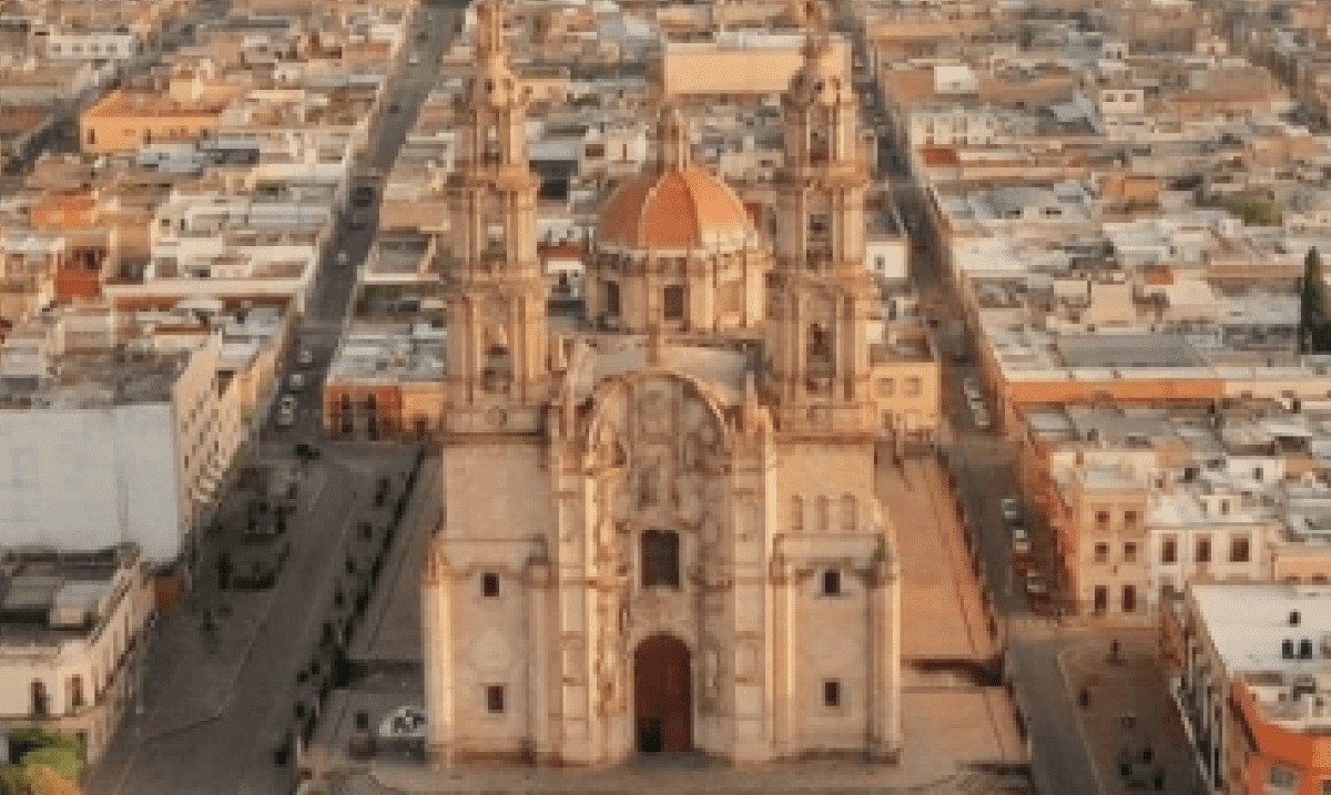 lucesmexicanas's tweet photo. #LagosdeMoreno, #Jalisco es un exquisito lugar para el invierno es el #PuebloMágico #jalisciense Además este #PuebloMágico produce unos excelentes #quesos #artesanales. 📸Ref. #tipsparatuviaje #bonitoleon #SoyNomada https://t.co/ft7Rr4PS7E