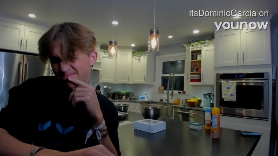 joeferd1012's tweet image. 🔴 LIVE @itdominicgarcia on #YouNow watch.younow.com/llOD?pid=Share…