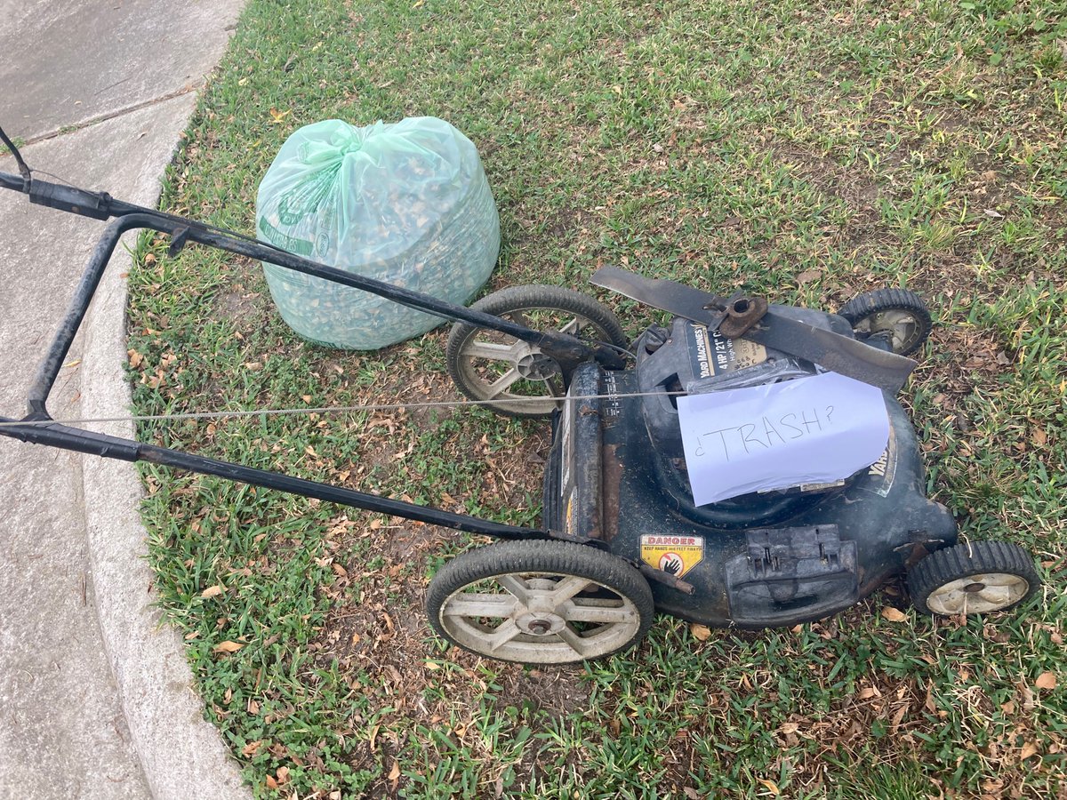 Guskillah's tweet photo. 20 years of service, 2 families and it finally gave up. Kinda sad my lawnmower is dead. @MTDGenuineParts what’s a good replacement? https://t.co/wRVyJg7Tym