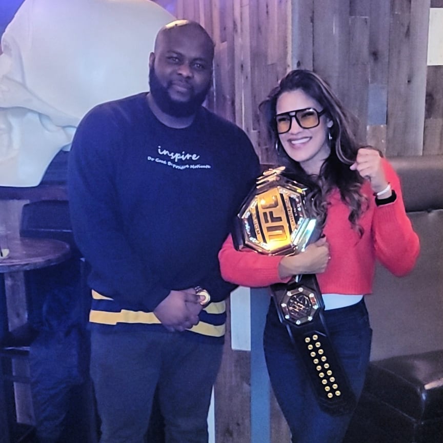 DJFREAKYFRED's tweet photo. ......drums, THE CHAMP IS HERE. 

@venezuelanvixen 

#andnew #thechampishere #ufc #spokane  #iaintsurprisedmotherfuckersb]ñ https://t.co/z8e0CldhqI
