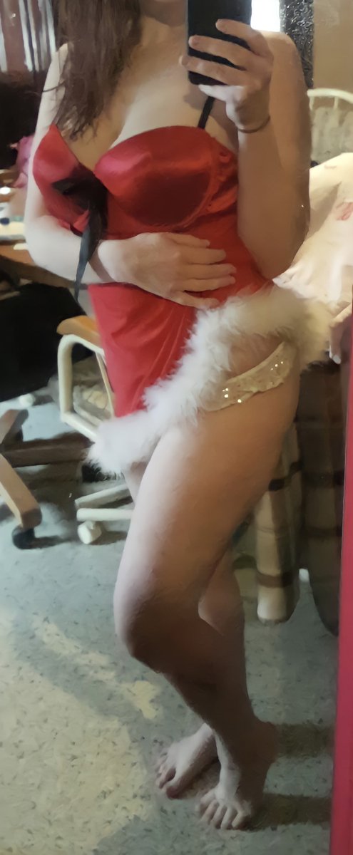 ThatBabeBelle's tweet photo. How was your holiday? Mama… I mean Mrs. Clause was busy in more way than one. 
🍆💦 #MILF #DickedDown #Horny #HornyWhitegGrl #Sexy #Lingerie #NaughtList #BadGirl #NSFW https://t.co/6EQLuvyI6e