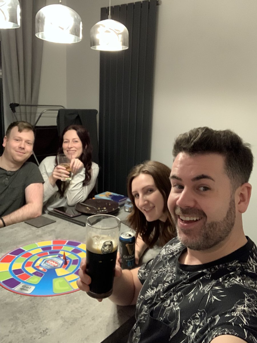 BassPhilIreland's tweet image. Board game boozin. 🍻🍻🍻

#logogame