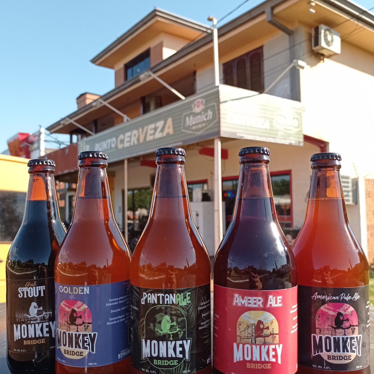 monkeybridgecbo's tweet photo. Hoy estuvimos de gira y llegamos a dos nuevas ciudades!
Ya podés encontrarnos en la Bodega Arlequín de San Pedro del Paraná y también en Punto Cerveza de Fram
Recibí con todo el 2022, que no te falten tus Monkeys para brindar! 🍻🍻 https://t.co/4pmIo46wjF
