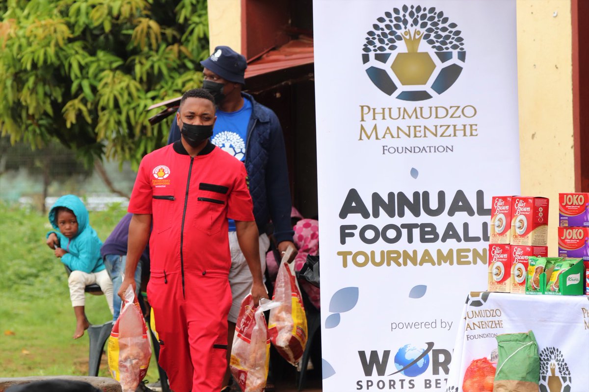 pm_foundation's tweet photo. We made Christmas Merry for the kids at Thonda Lushaka Orphanage Home. Their smiles are priceless. #PMF #PhumudzoManenzheFoundation #givingback https://t.co/wHBvnCW6OD
