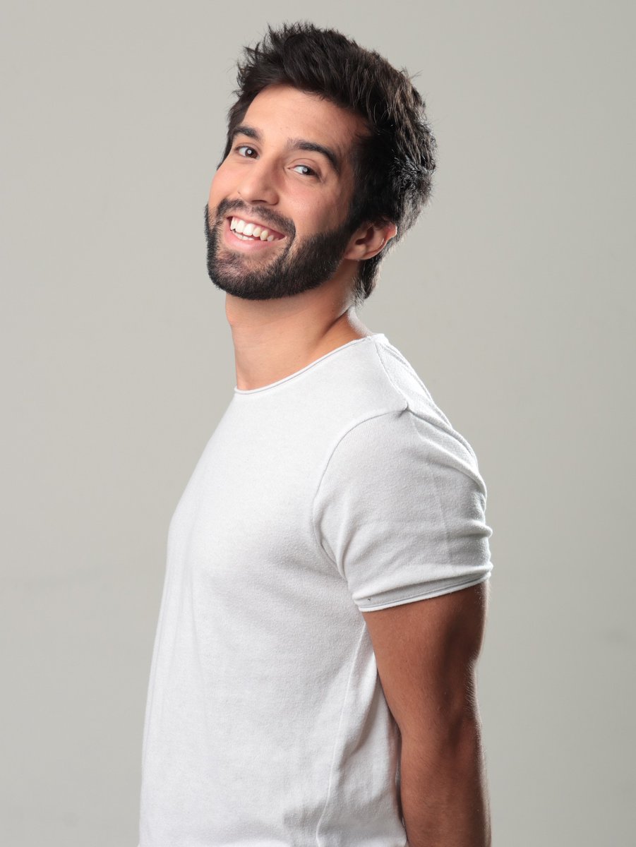 Resenhando's tweet photo. 🎭.: #MateusRibeiro é mais um nome confirmado no musical #SweeneyTodd. Além de #AndrezzaMassei e #RodrigoLombardi, o espetáculo também confirma o premiado ator, que interpretará o papel do personagem #TobiasRagg. Confira👇
https://t.co/waUP5QFwIJ🎭#Teatro #ExperimenteTeatro🎭 https://t.co/pfqt55EDO0