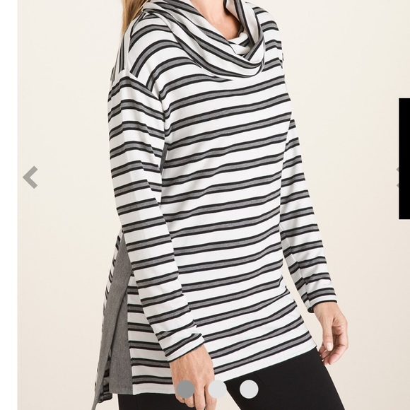 TippysTreasures's tweet photo. So good I had to share! Check out all the items I'm loving on @Poshmarkapp #poshmark #fashion #style #shopmycloset #ragbone #chicos #sundance: https://t.co/J5Z1W5cZQU https://t.co/RxWNNH0u7L