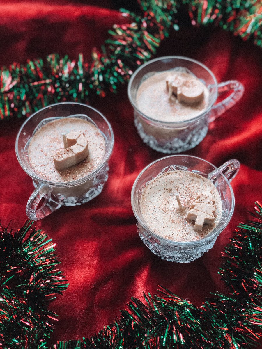 whimsicalneedle's tweet image. all of my remaining Christmas candles are 50% off this week! 🕯 a lot of the scents are still great for the wintertime so check out this great deal while it lasts 🤍✨ etsy.com/shop/whimsical…