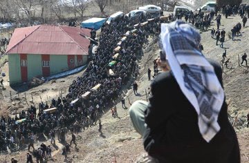 Savaş uçaklarının bombalarıyla #Roboski’de katledilen 34 canımızı unutmuyoruz. Onların acısını yüreğimizde, ruhumuzun derinliklerinde hissediyoruz. Roboskili Anneler başta olmak üzere bu büyük acının yasa boğduğu tüm halkımıza bir kez daha sabırlar diliyorum. 
#Roboski10YilOldu