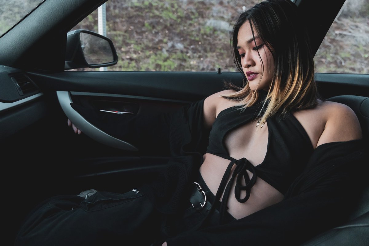 GM! ✨ pov: we went to get boba after me passively complaining about not having it in 24hrs. I say pull over theres this spot I want to show you. I turn to you and my jaw drops to my chest revealing a portal I tell you to enter before forcibly sending you to another dimension wyd