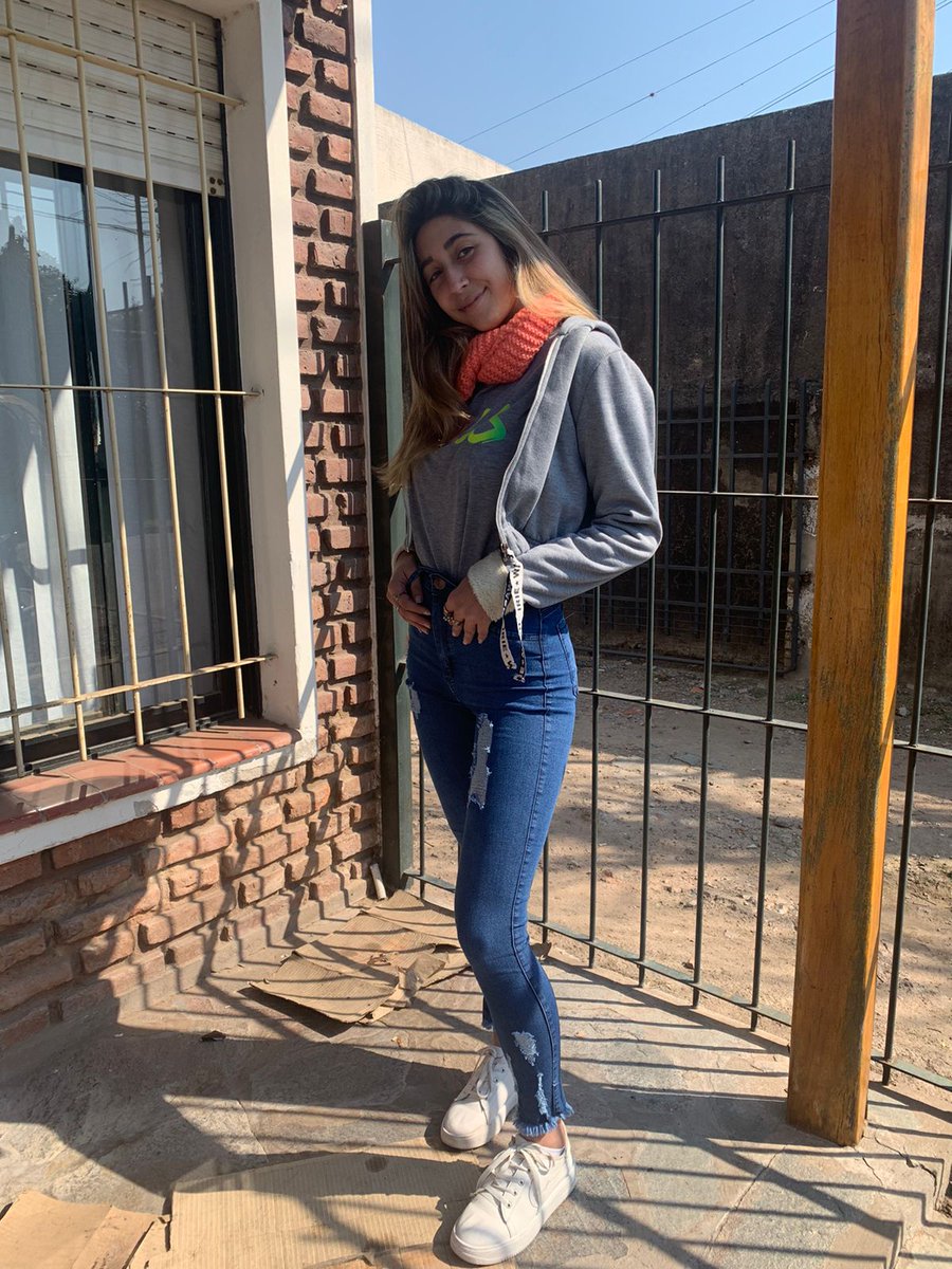 riverolichu's tweet photo. Después de estar internada una vez más logré volver a normalizar mi peso. No me daba cuenta, pensaba que estaba bien, gracias a todos por subirme el autoestima es otro pasito más 🥺❤️ https://t.co/xMQXhDc8qY